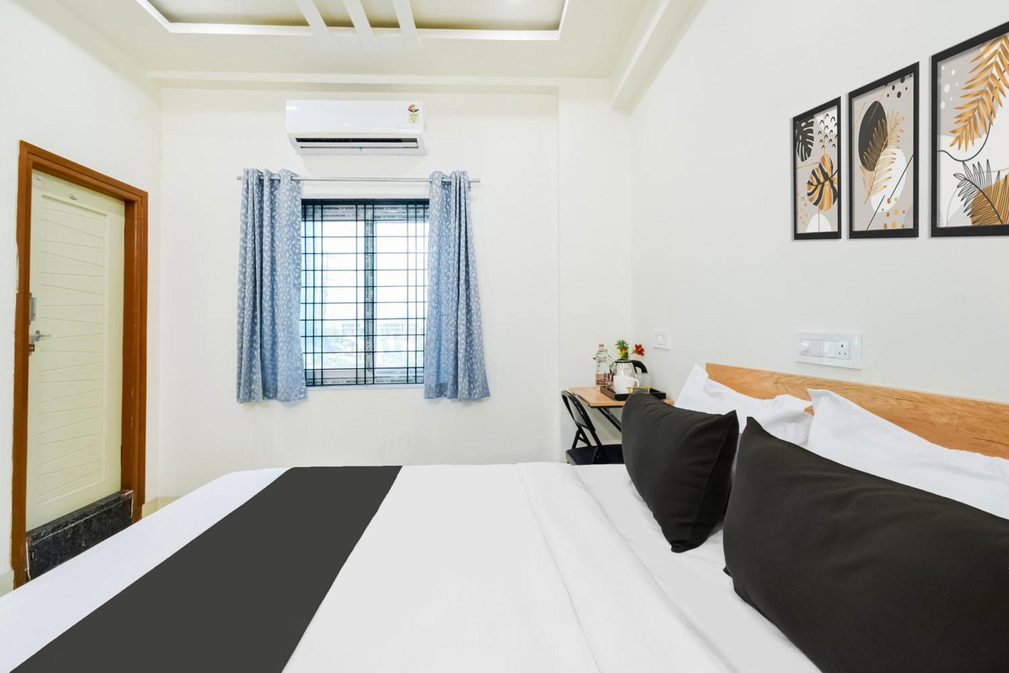 Super Townhouse Kokapet Formerly Aarian Tej Nilayam Gundipet Buitenkant foto